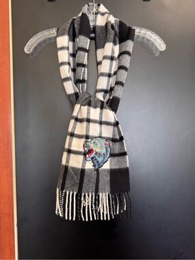 Neiman Marcus Cashmere Plaid Scarf With Wolf Embroidered Patch Biker 100% Cash